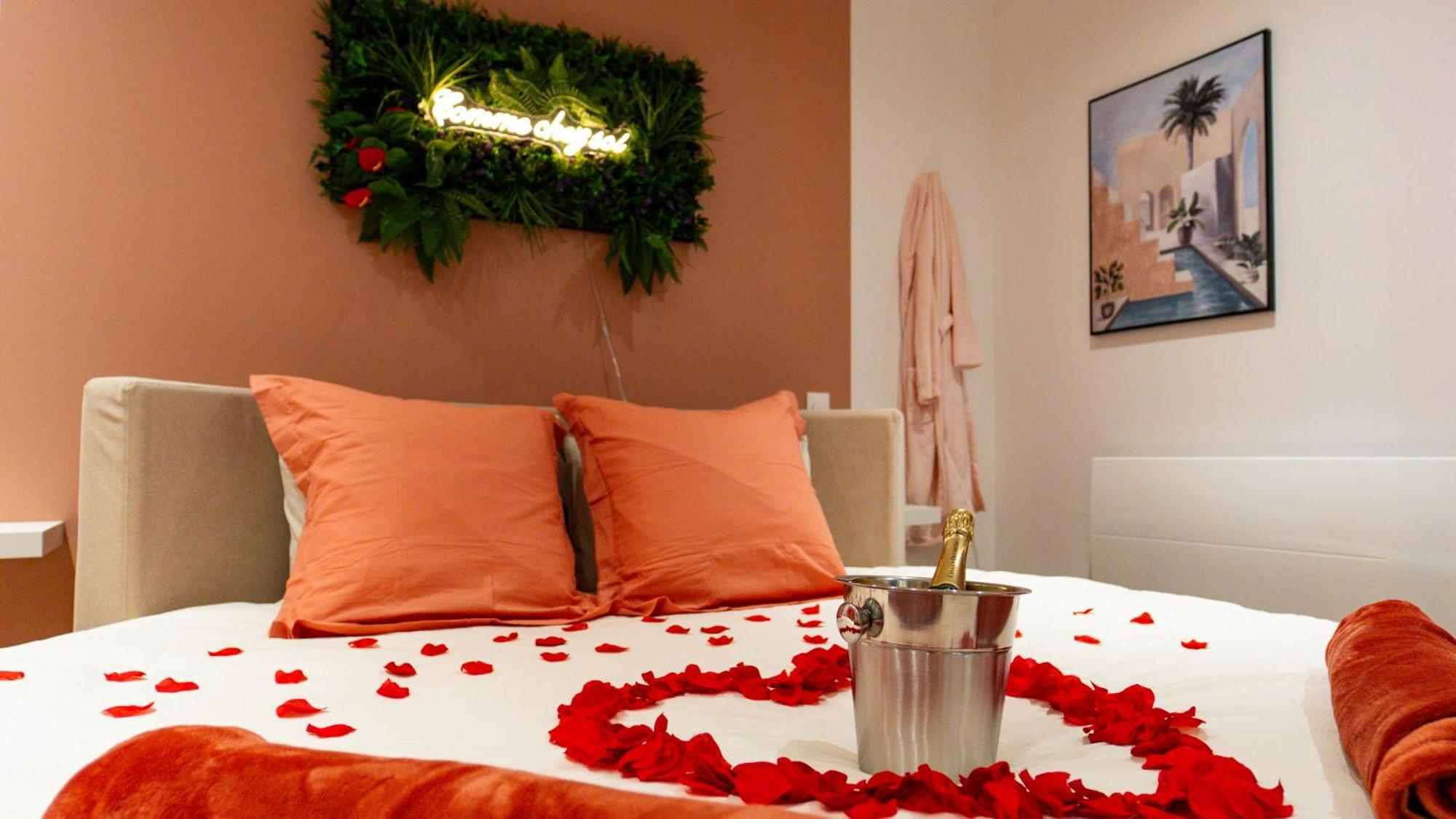 Comme Chez Soi -