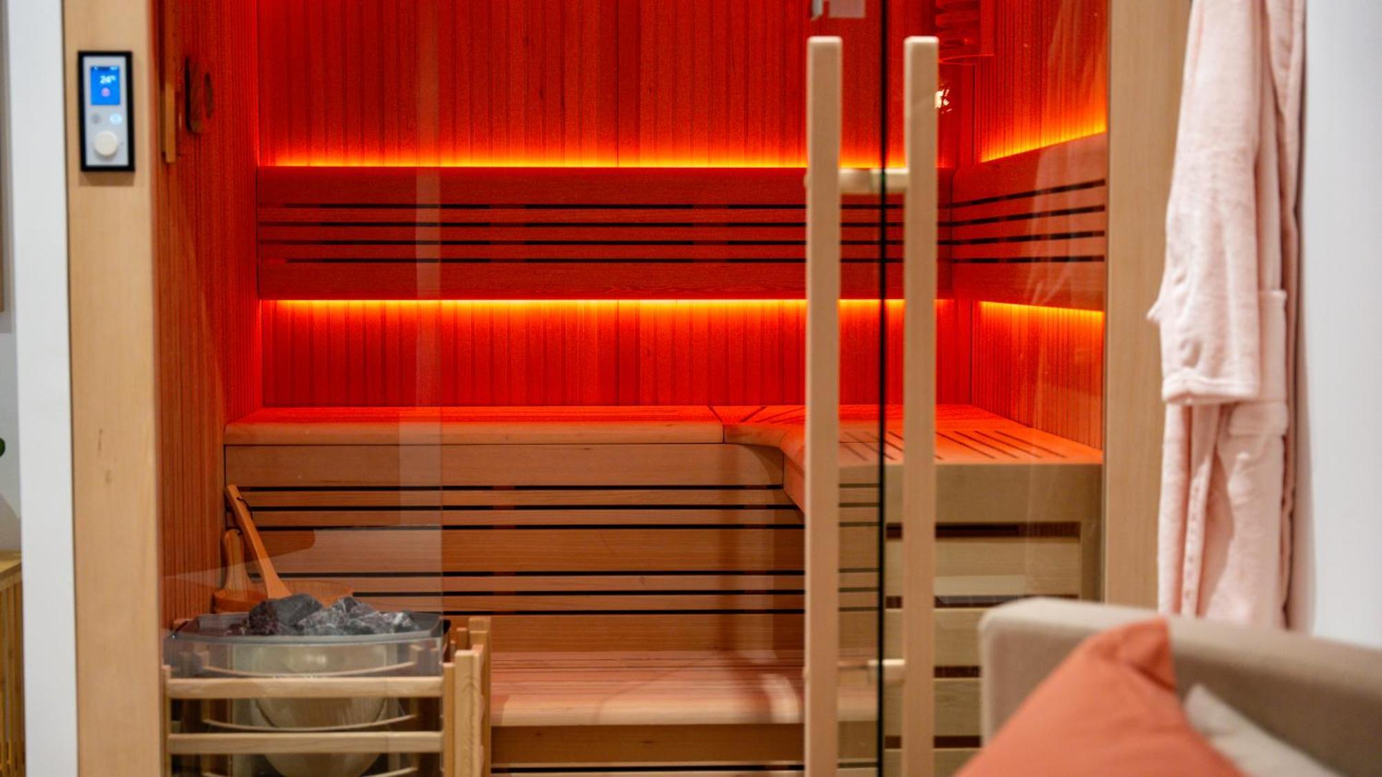 Comme Chez Soi -